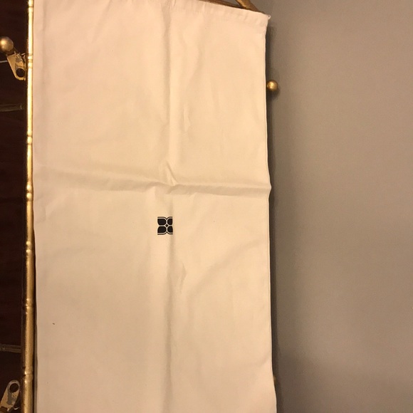 BCBGMAXARIA OVER THE KNEE/ THIGH LEATHER BOOTS - Picture 8 of 8